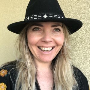 Meet your Posher, Brooke